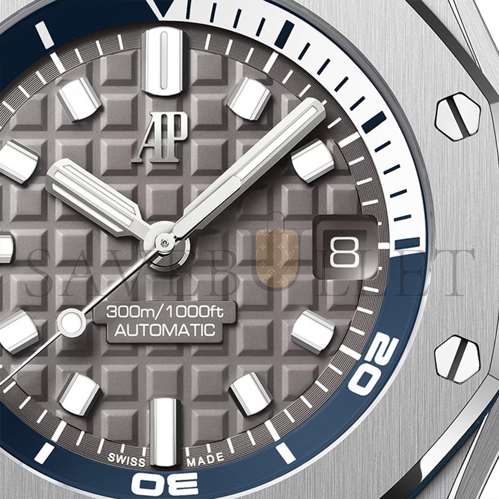 AUDEMARS PIGUET ROYAL OAK OFFSHORE DIVER 42MM WATCH 15720ST.OO.A009CA.01
